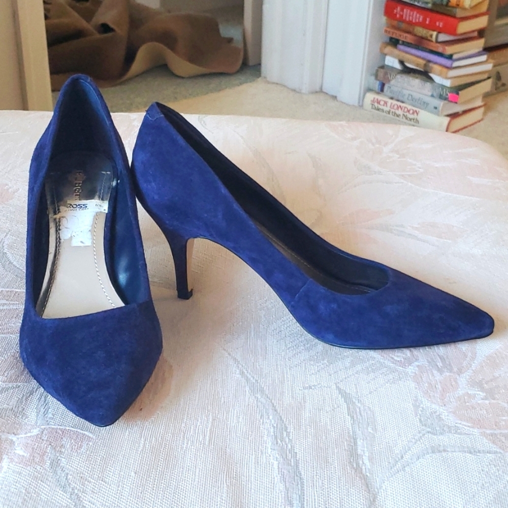 Blue velvet heels